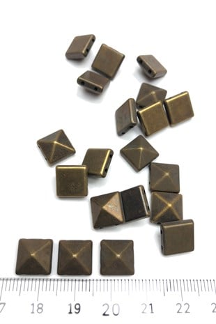 Green Antique Square Plastic Beads