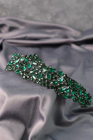 Green Ela Band Model Bridal Crown Hair Accessory