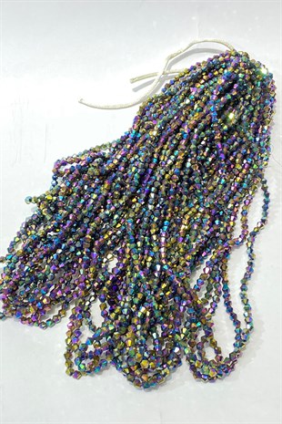 Yeşil Janjanlı Pramit Dizi Kristal Boncuk 4 mm