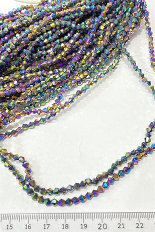 Yeşil Janjanlı Pramit Dizi Kristal Boncuk 4 mm