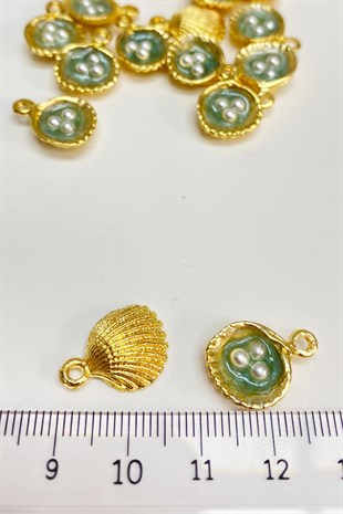 Green Enameled Clam Shell Pendant 1 Pcs