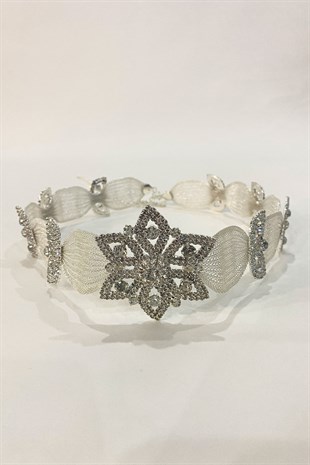 حزام ألباني من القش والحجر مزين بنجمة