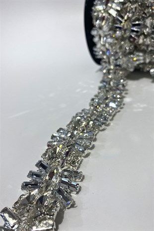 Yoğun Baget Taşlı Parlak Abiye Taşlı Şerit