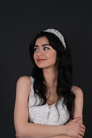 Yoğun İncili Özel Tasarım Çift Sıralı Gelin Tacı