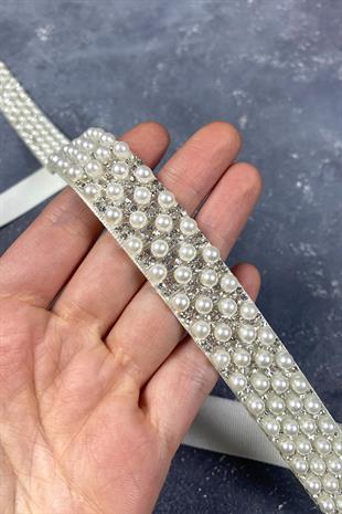 حزام فستان مطرز باللؤلؤ الكريمي الكثيف