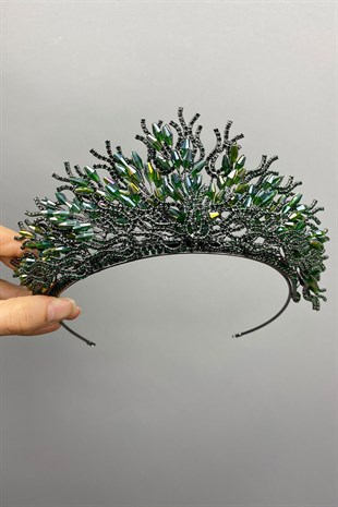 Zehra Model Bridal Henna Crown