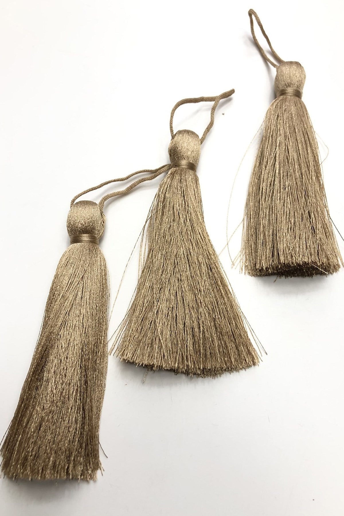 Mink Single Tassel 10 cm 1 piece
