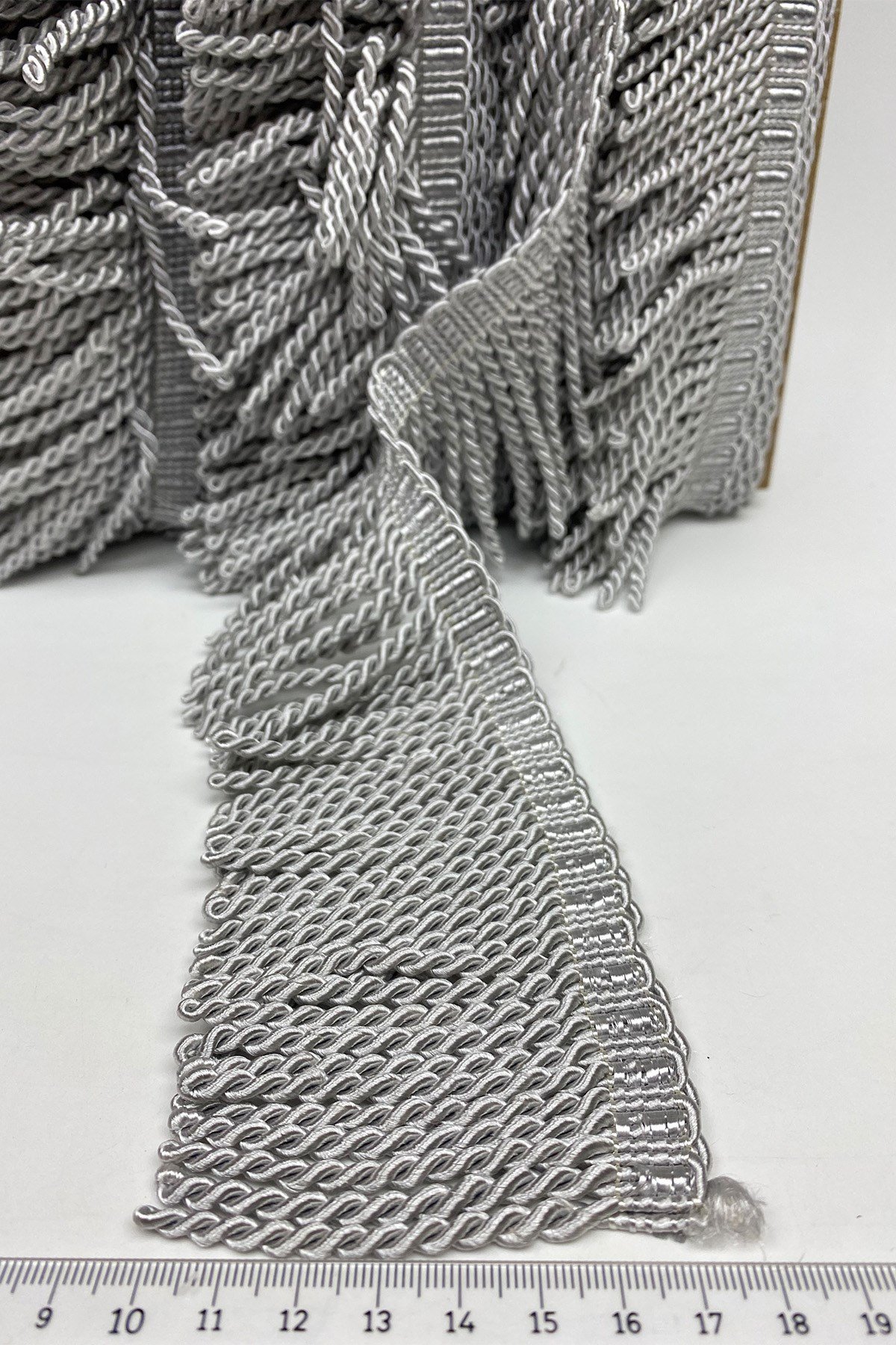 Açık Gri Bulyon Saçak Püskül