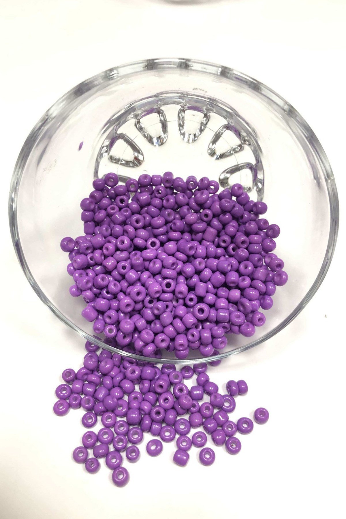 Açık Mor Kum Boncuk Orta Boy 4 mm 50 gr