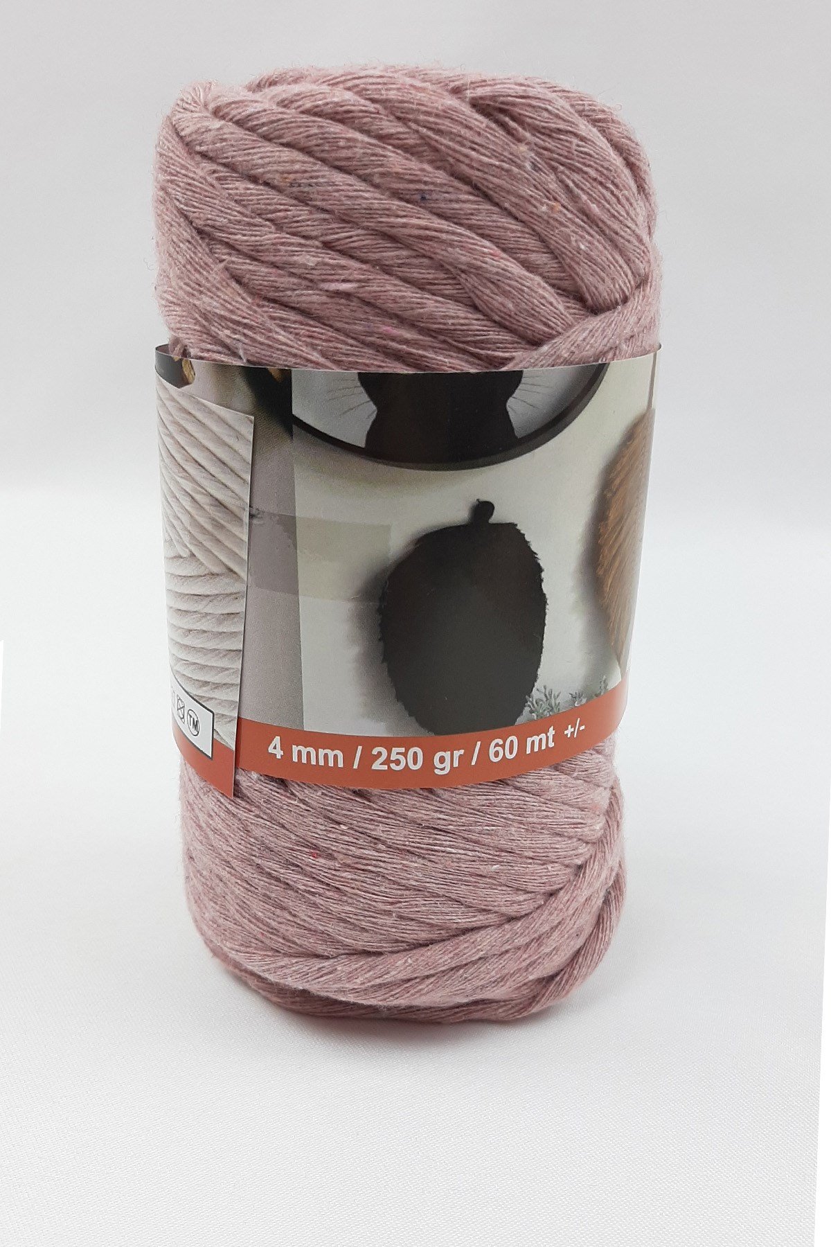 الخيط الممشط بالبودرة الخفيفة