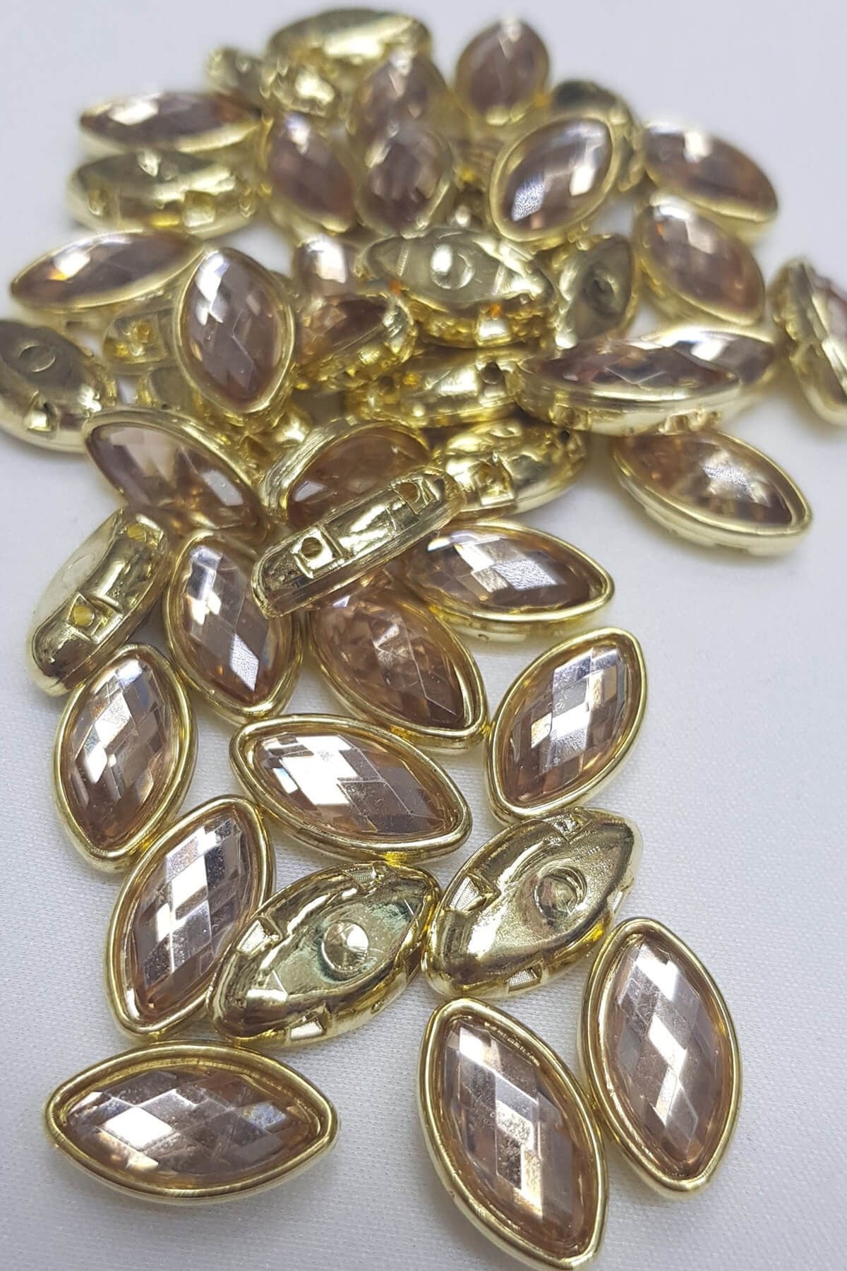 Honey Color Shuttle Cased Studded Stone 10 pcs