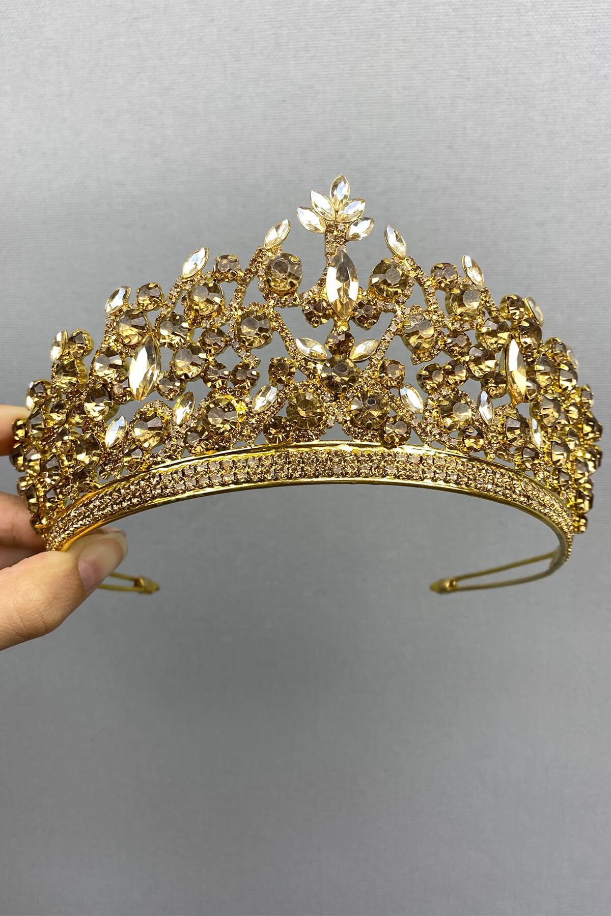 Honey Color Pegasi Model Bridal Henna Crown