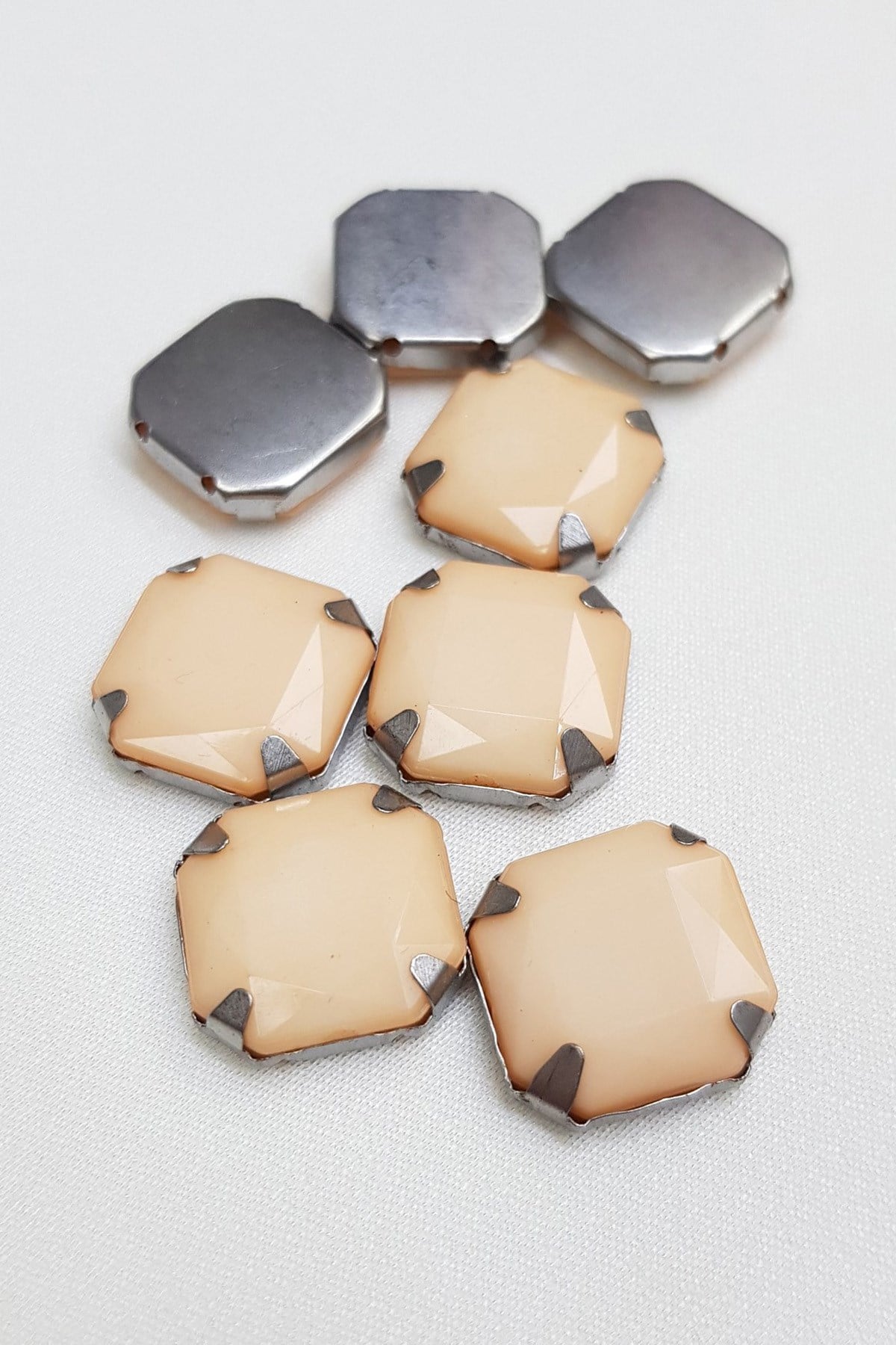 Beige Square Framed Strut Stone 1.5 cm 10 pcs