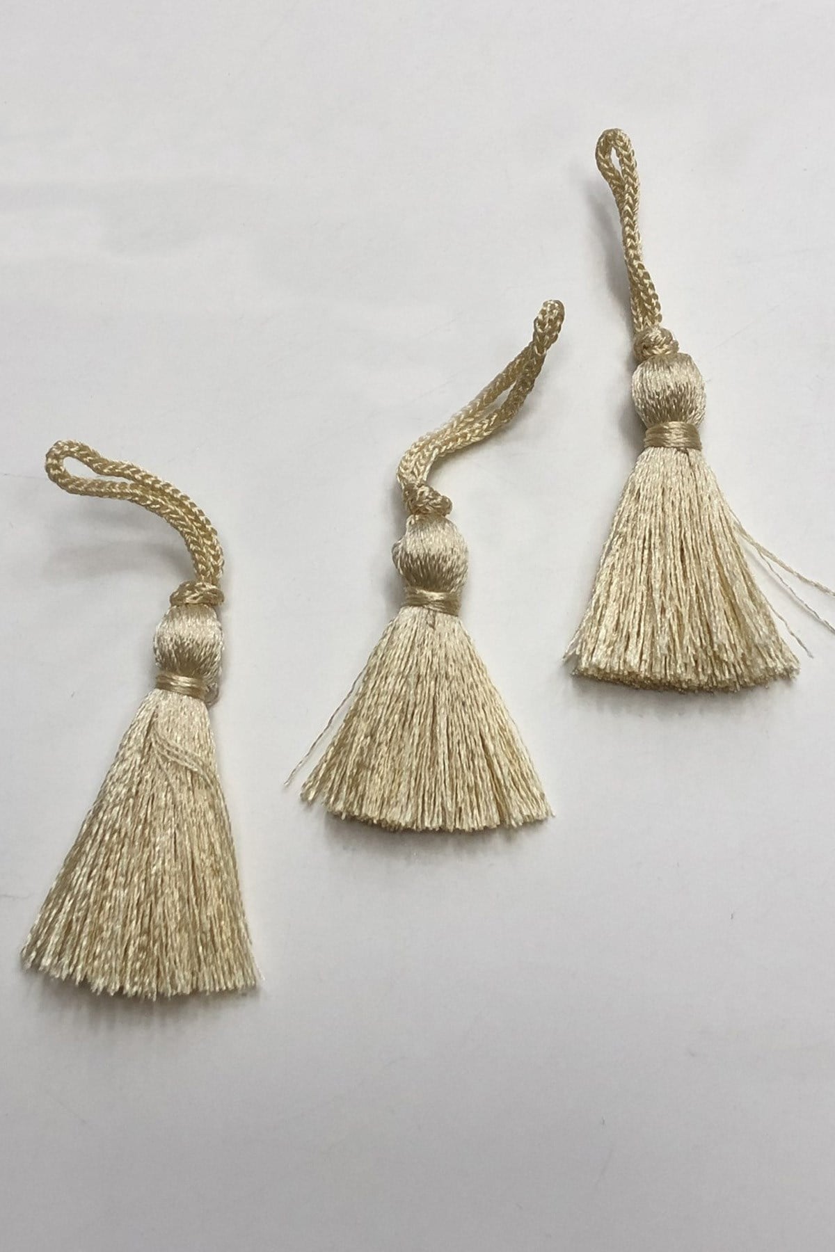 Beige Single Tassel 4 cm (10 pcs)