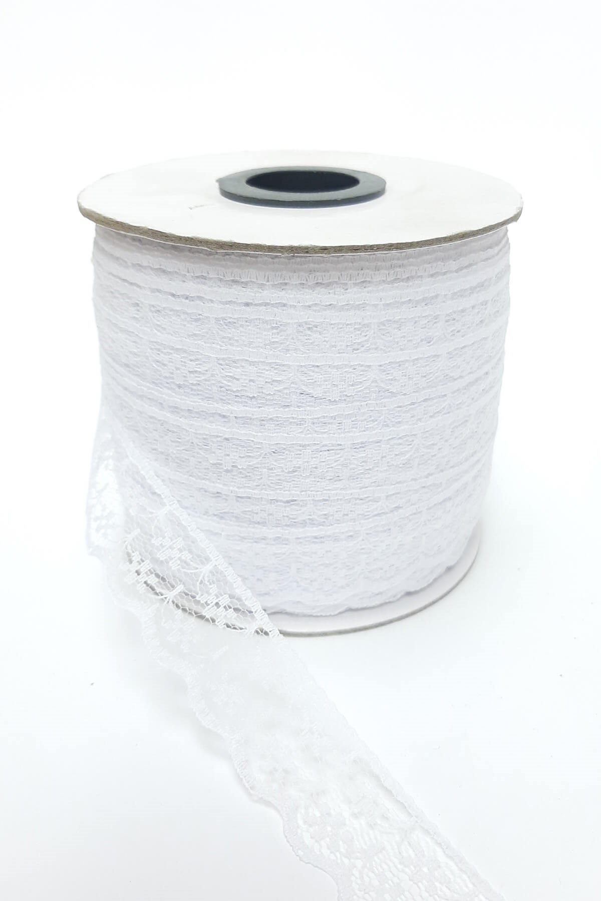 Beyaz Çiçek Desenli Dantel 100 Metre