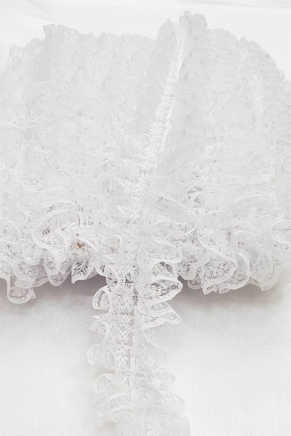 White Double Sided Lace Ruffle 4 cm
