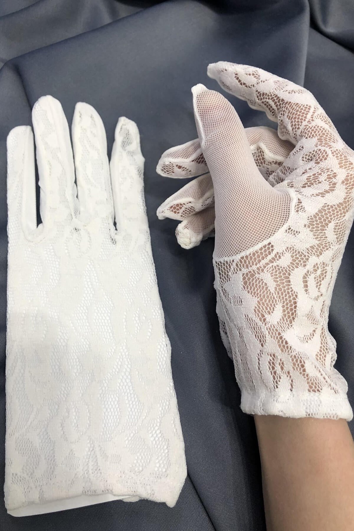 White Patterned Lace Gloves