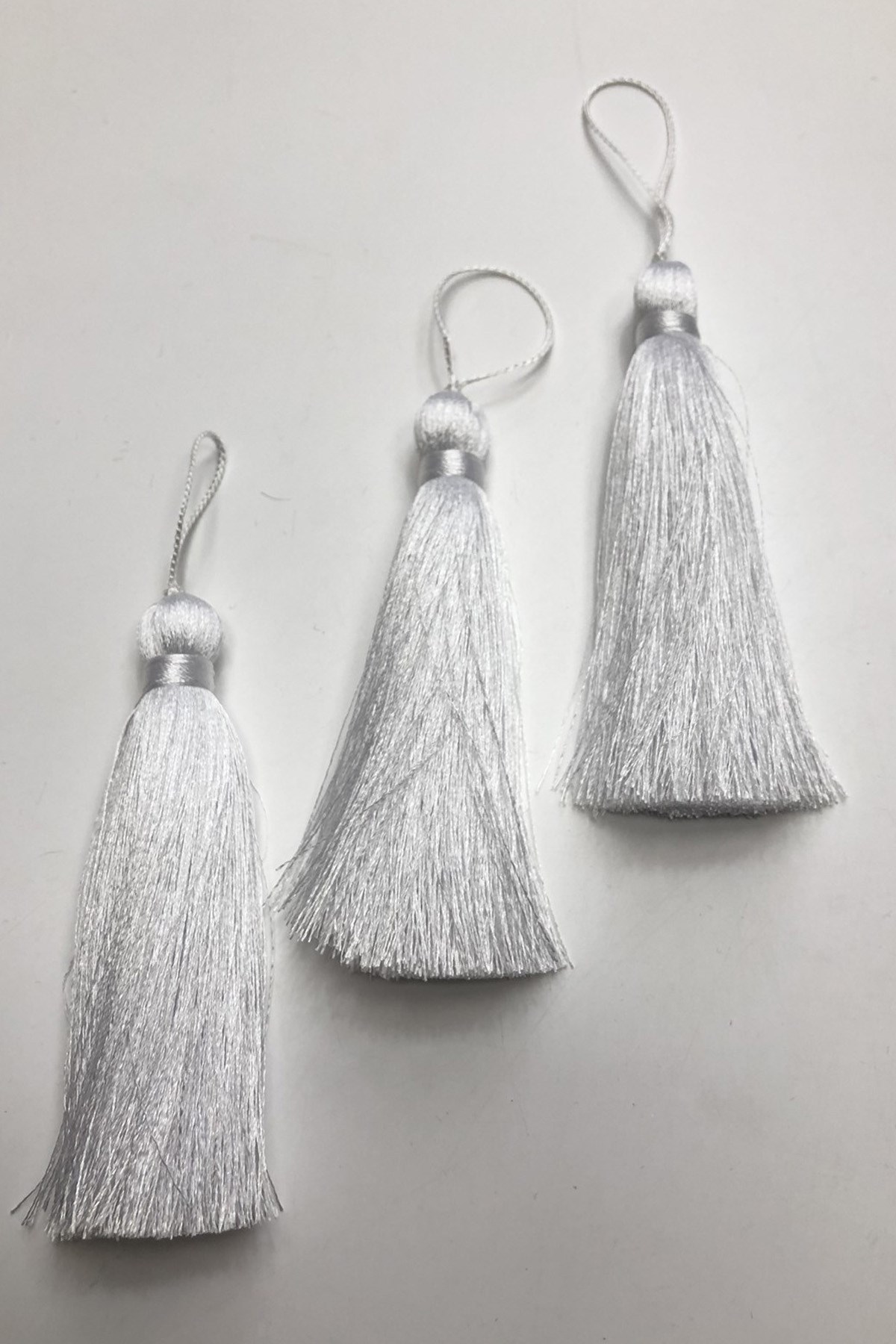 شرابة بيضاء واحدة 10 سم 1 قطعة