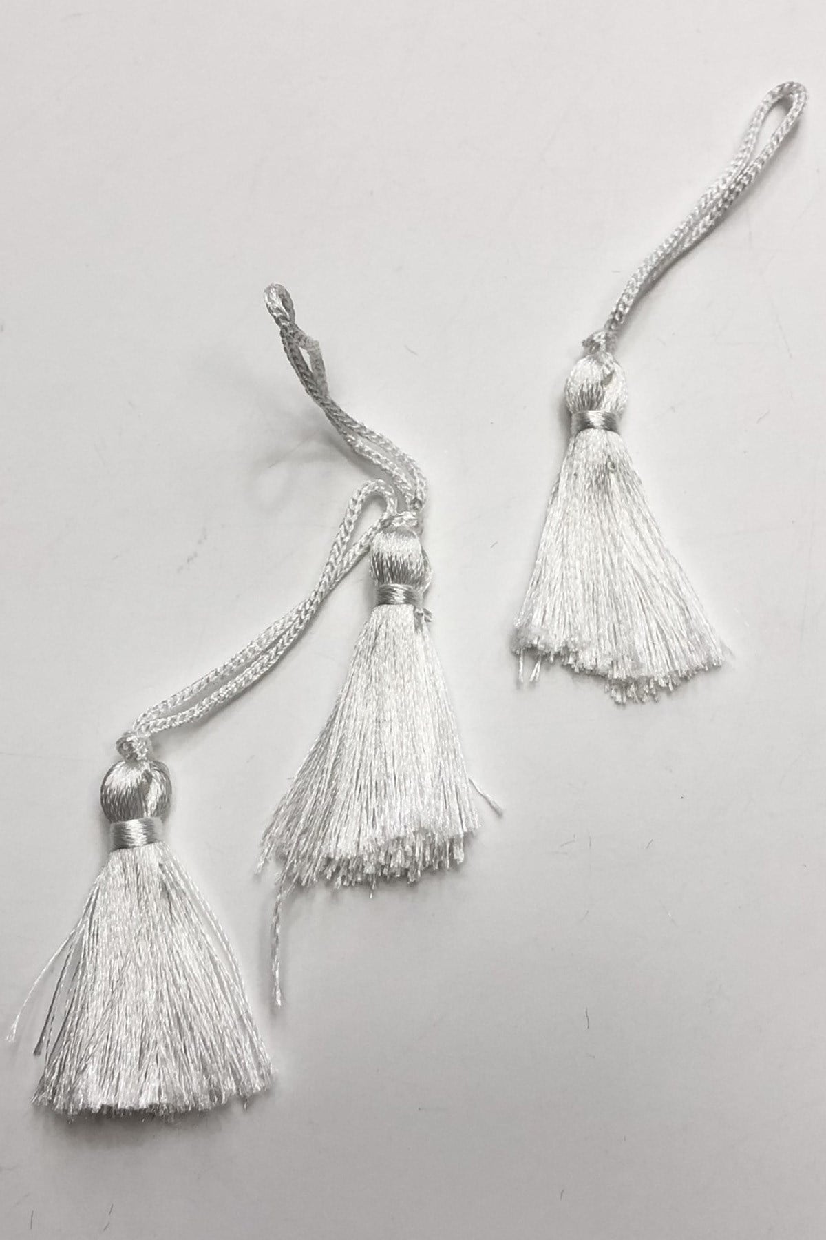 Beyaz Tekli Püskül 4 cm  ( 10 adet )