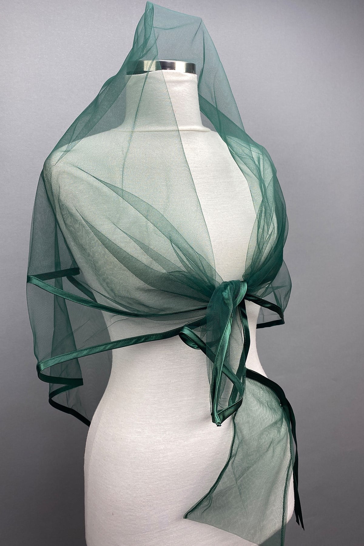 Biyeli Kare Damat Örtüsü