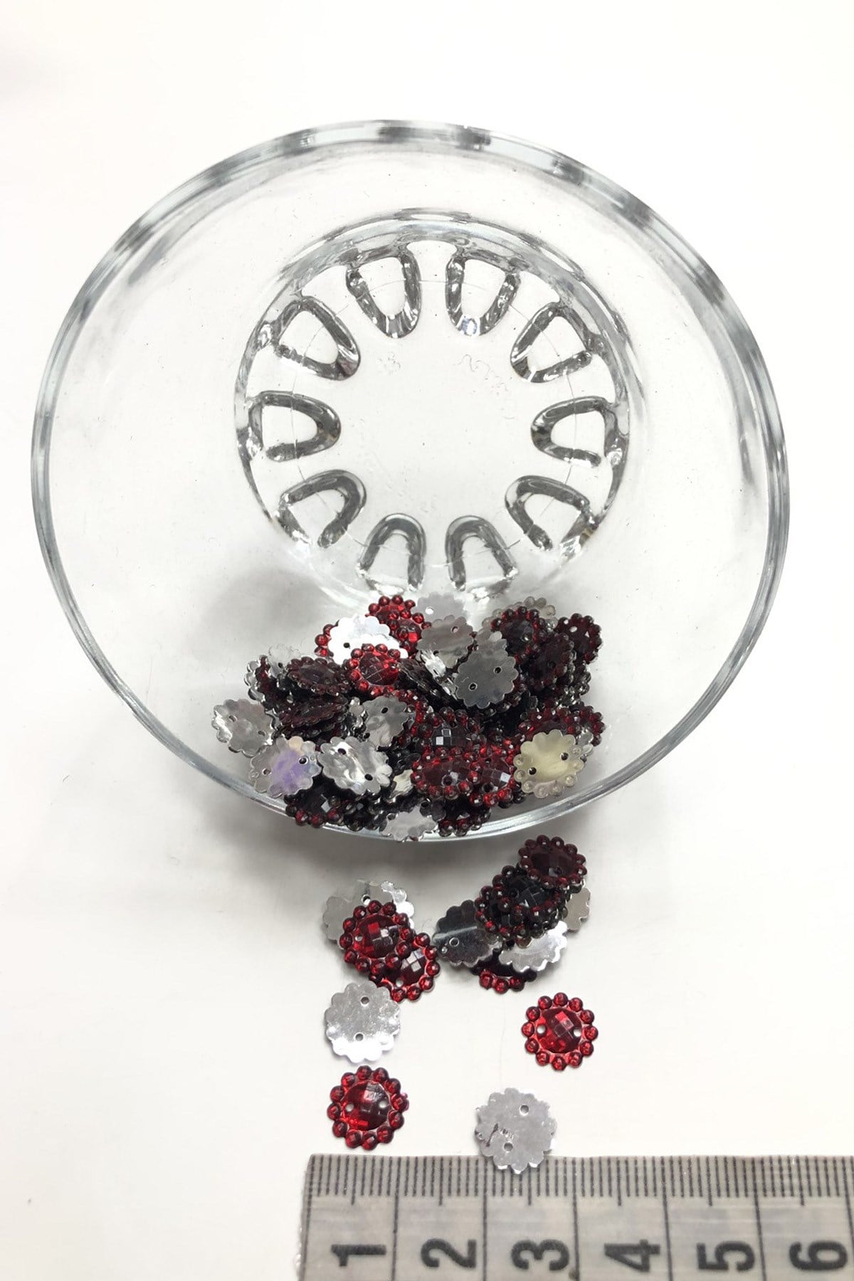 Claret Red Flower Plastic Stitching Stone 20 gr