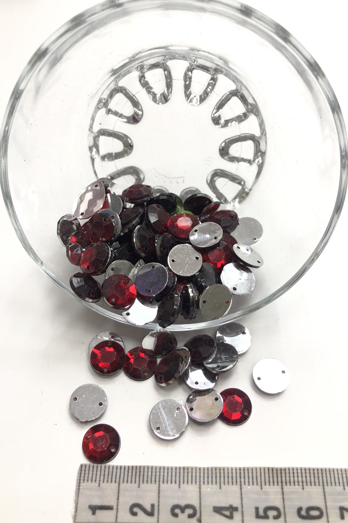 Claret Red Round Plastic Stud Stone 20 gr