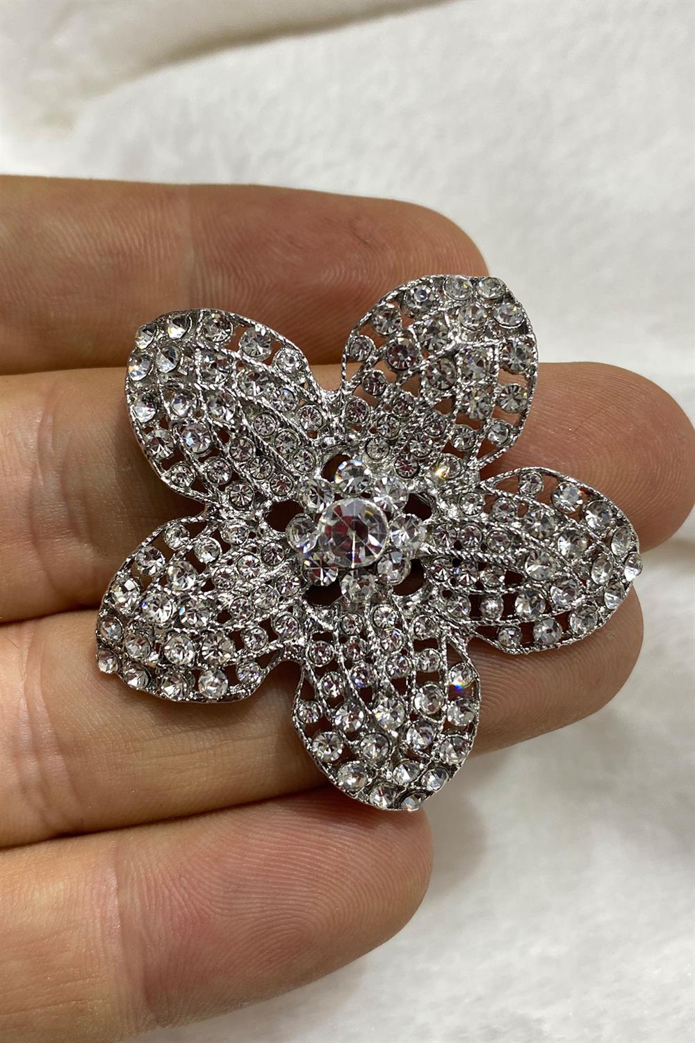 Çiçekli Taşlı Elbise Broşu