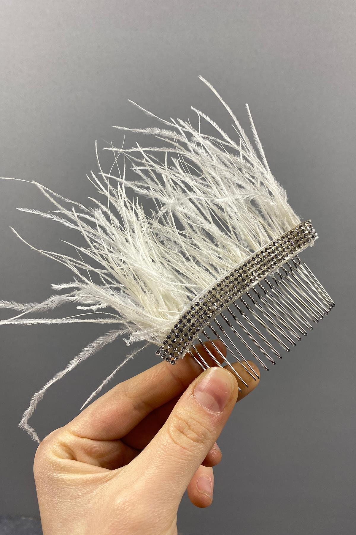 Deve Kuşu Tüylü Ve Sık Parlak Taşlı Gelin Saç Tokası