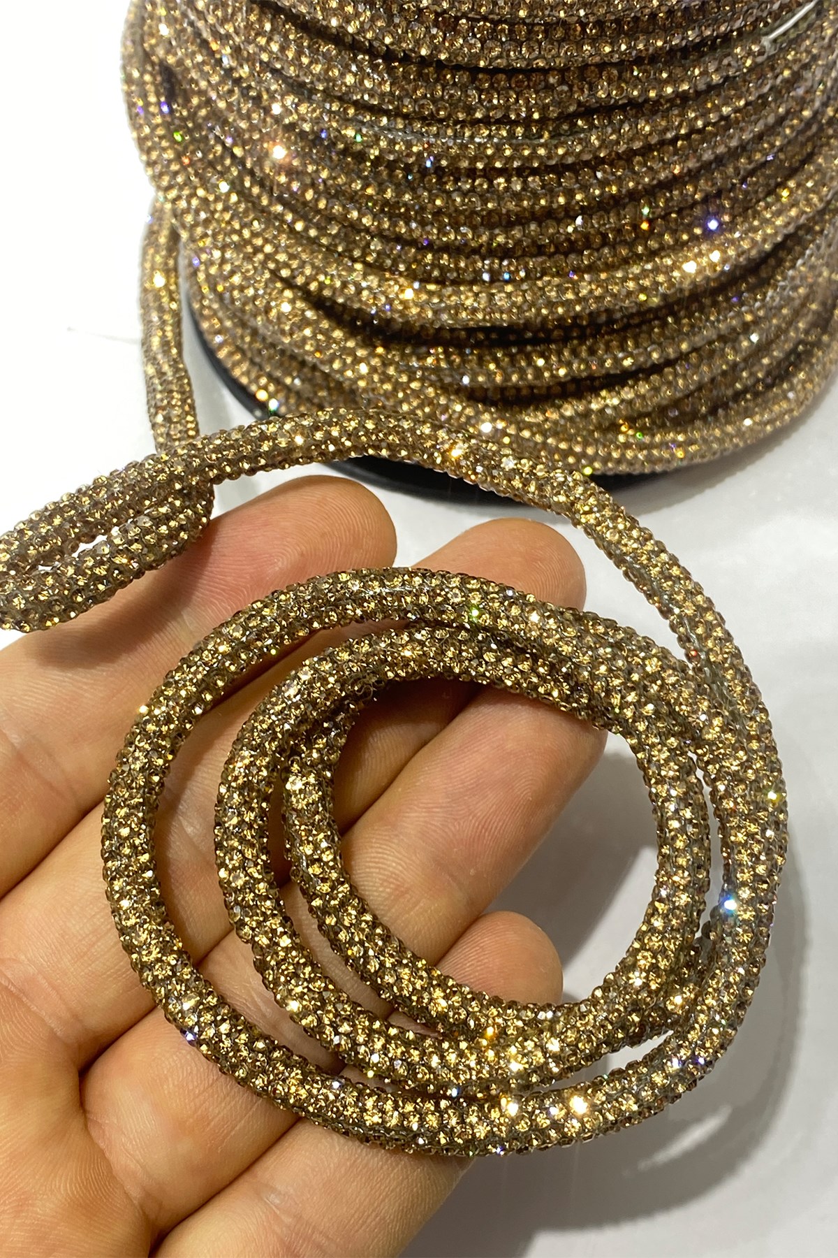 Full Taşlı Boru Şerit Aplik