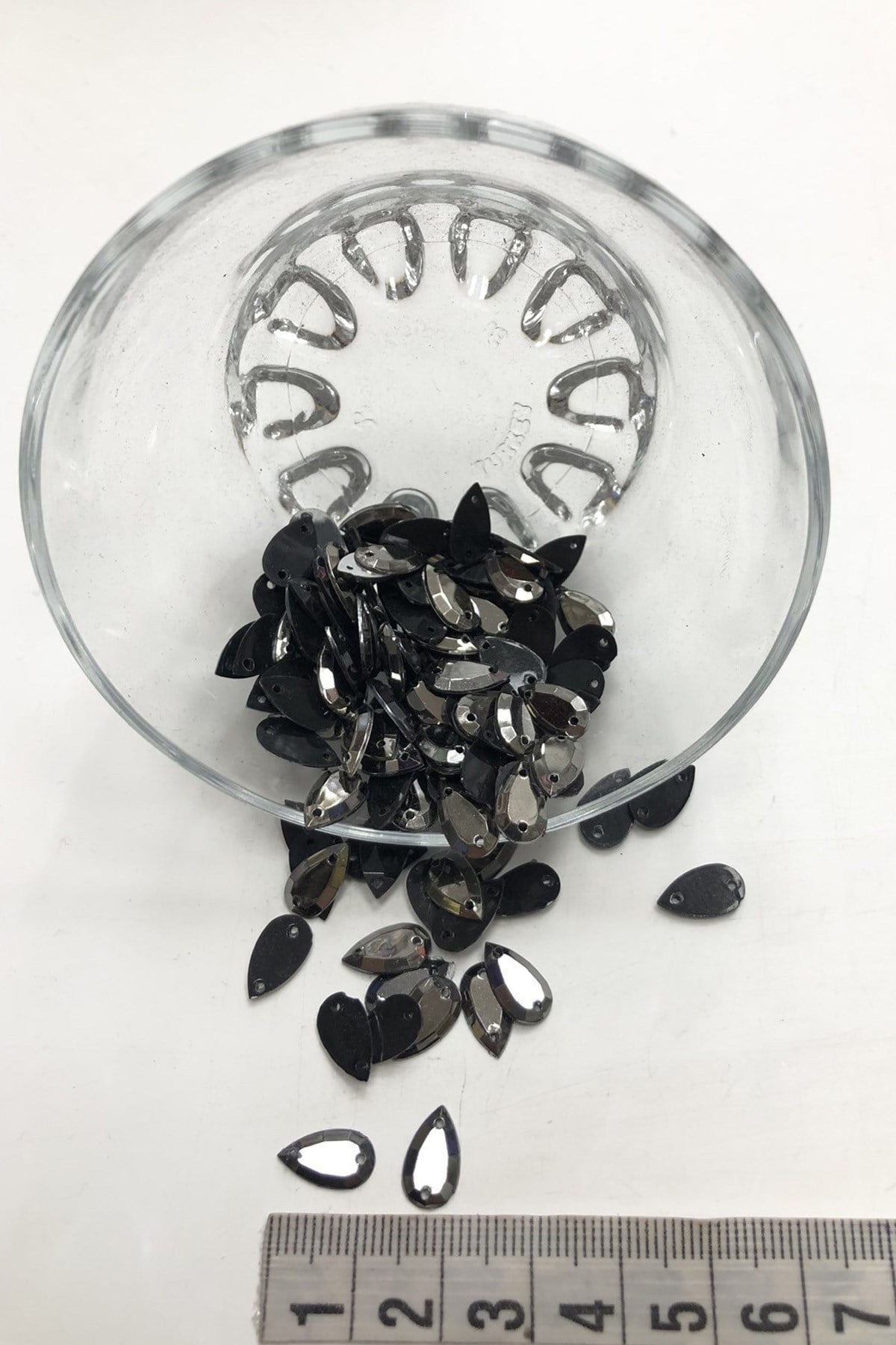 Smoked Drop Plastic Stud Stone 20 gr