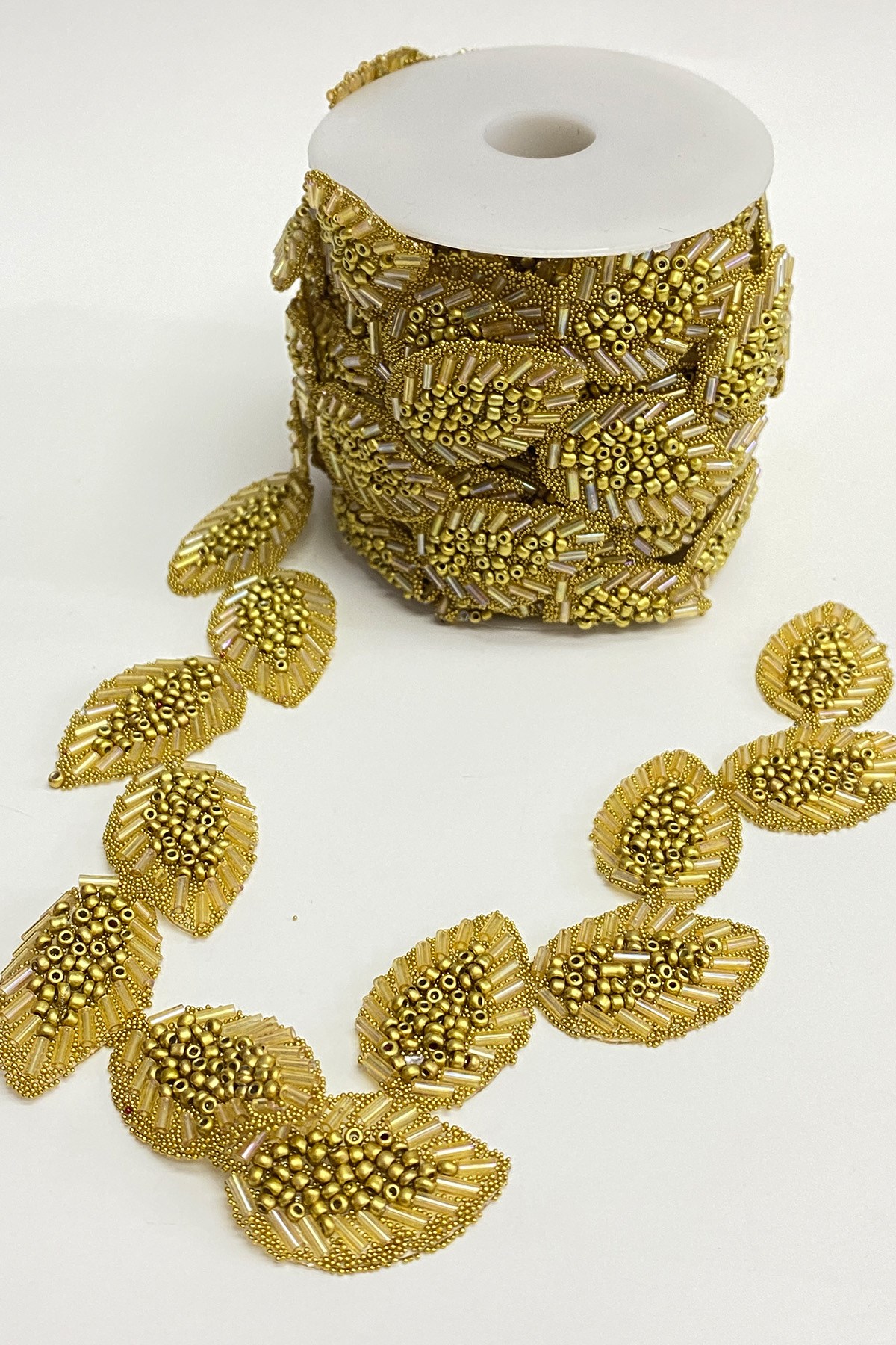 Gold Renk Yaprak Desen Ütüyle Yapışan Şerit Taş Aplik