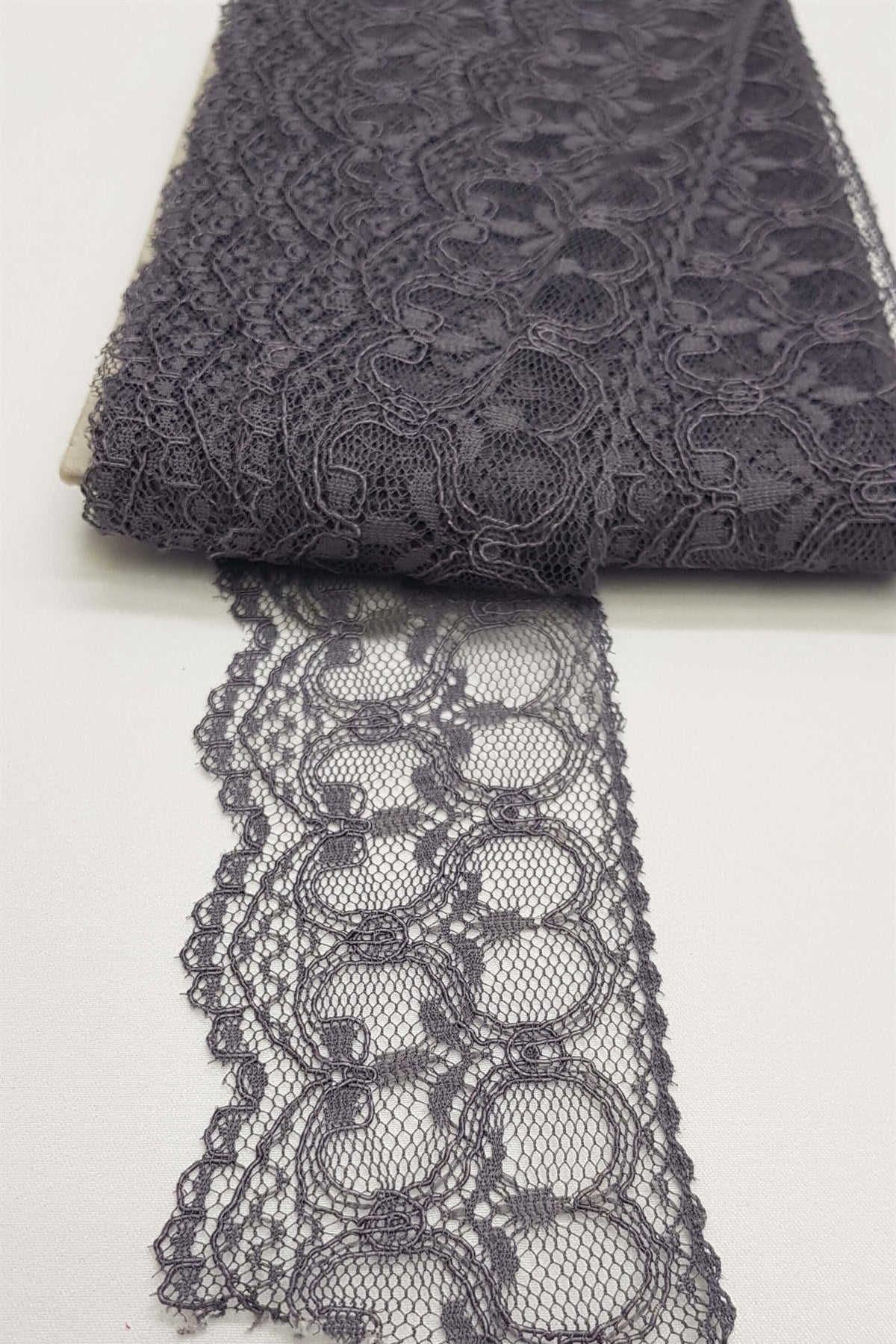 Gri Kolalı Kuğu Dantel 6 cm