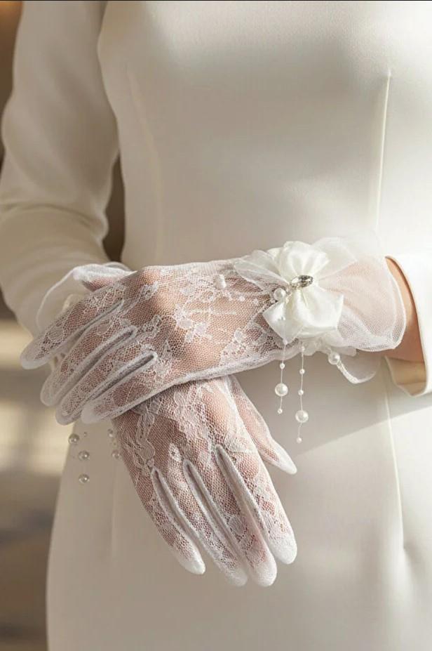 İnci Dalı ve Kristal Taşlı Fiyonk Detaylı Nikah Gelin Eldiveni