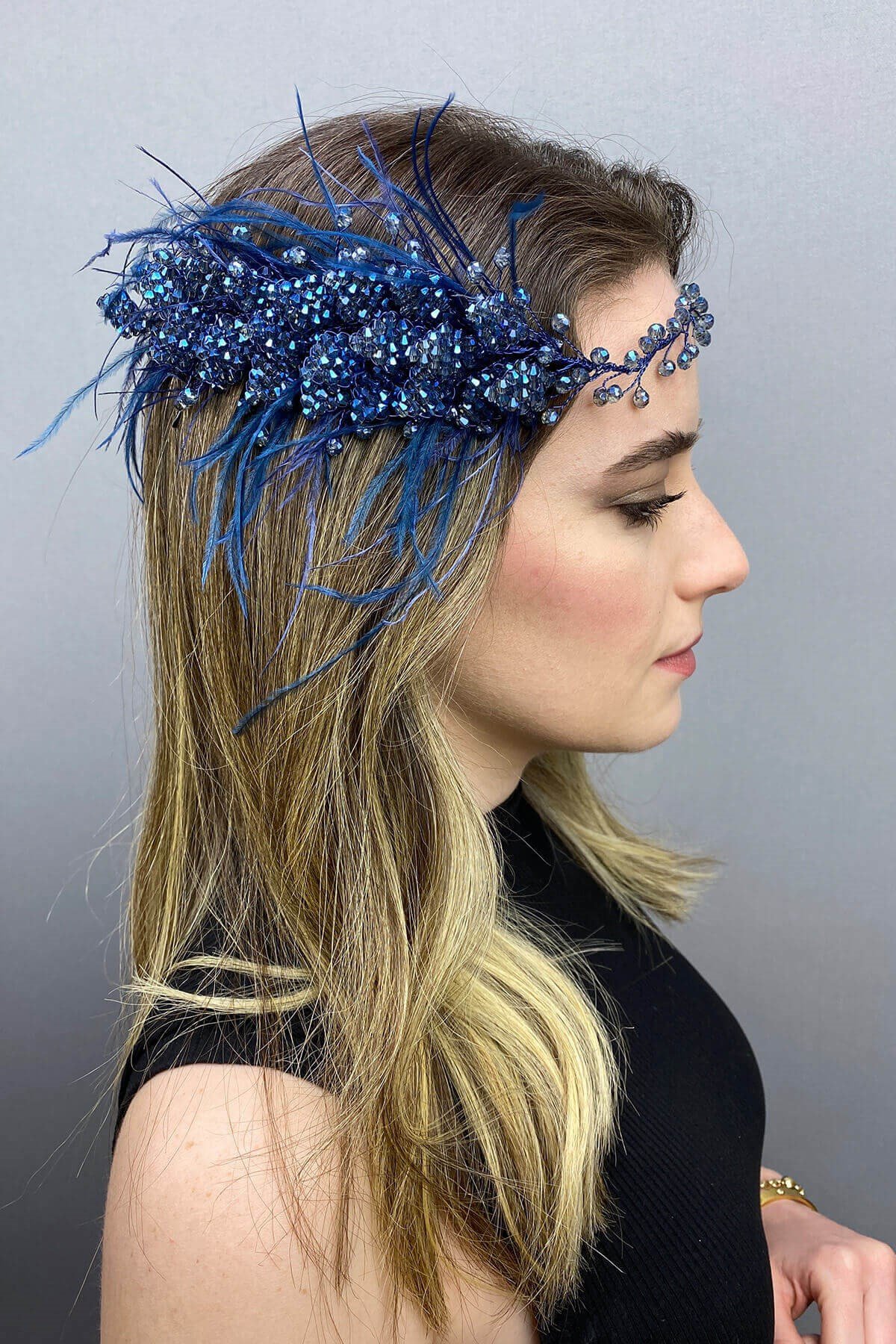 İndigo Mavi Fliyz Tüylü Kristalli Gelin Saç ve Türban Aksesuarı |  Hayalperest