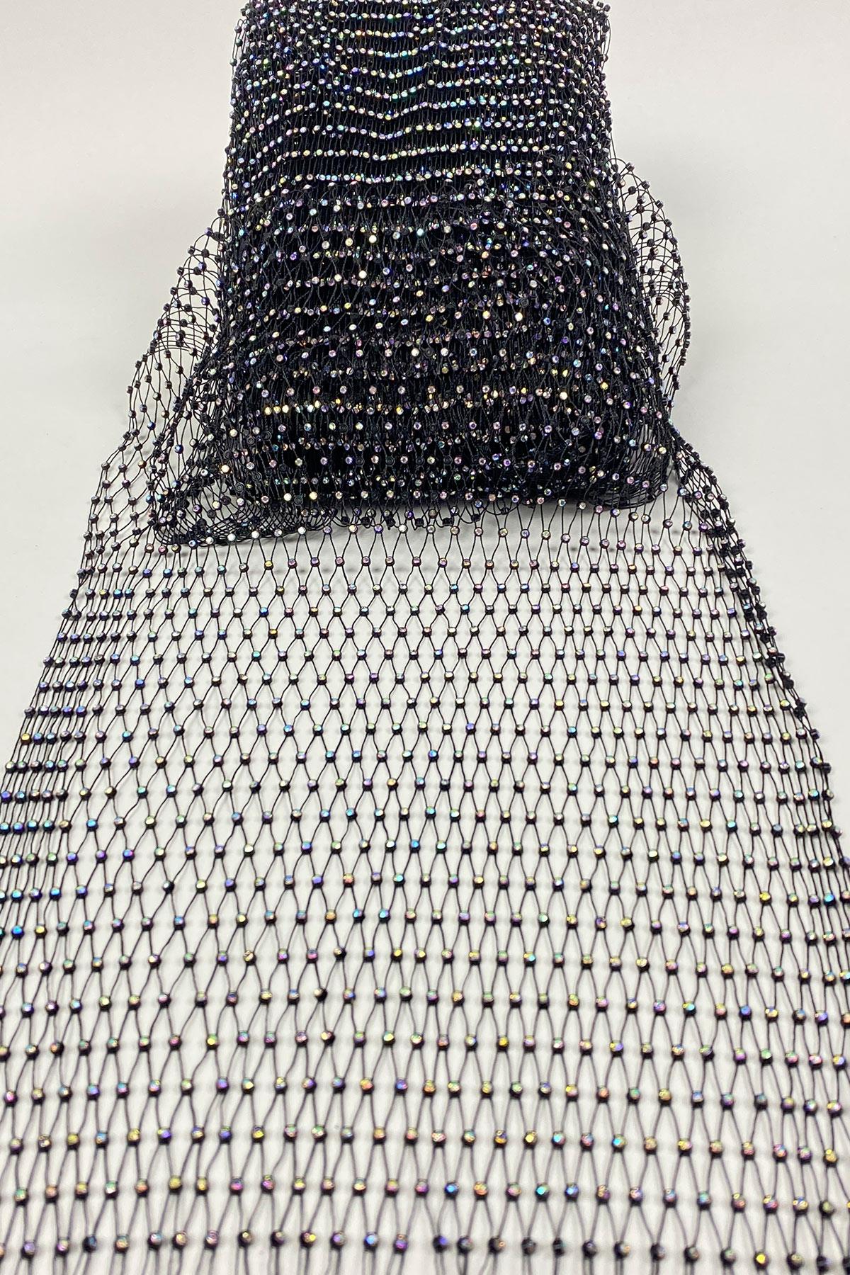 Mast qiz bazmda sikiladi