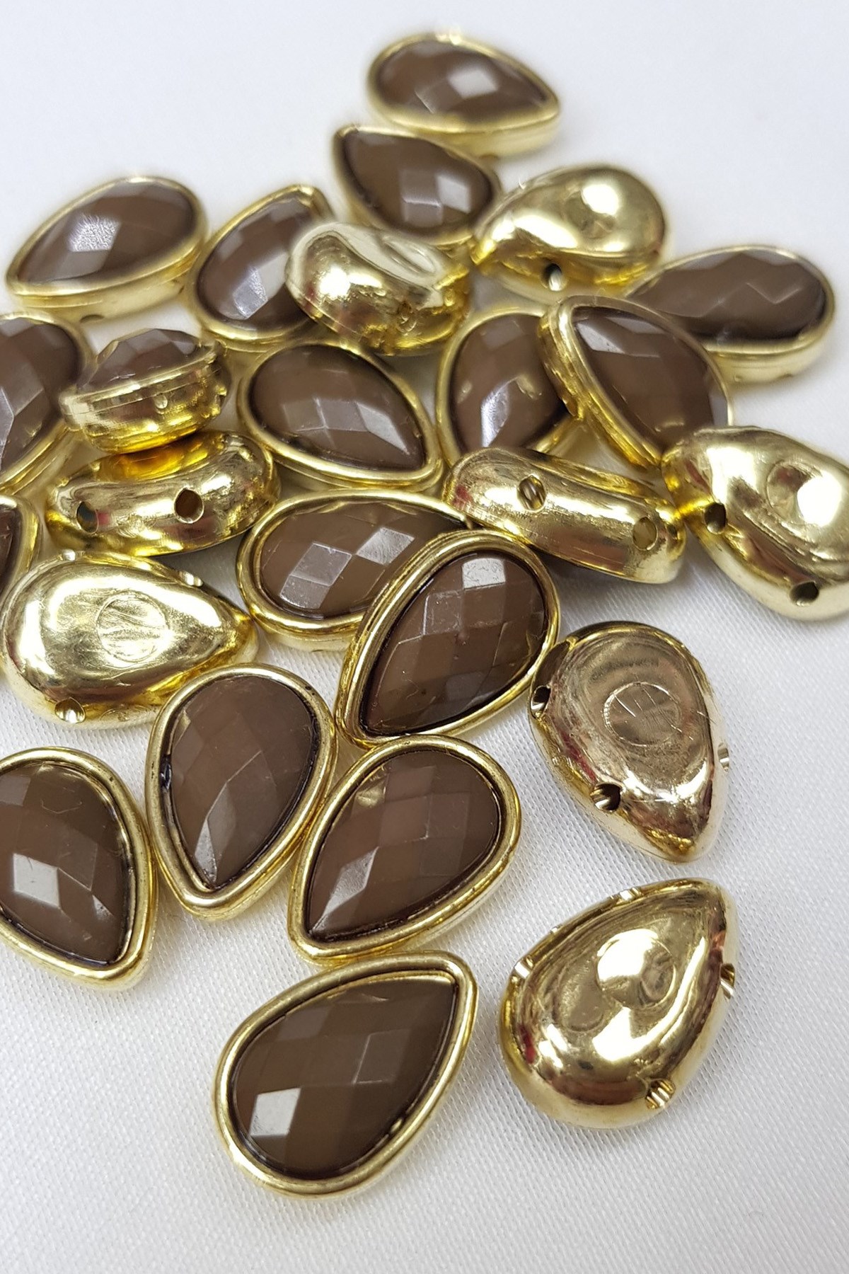 Coffee Drop Cased Studded Stone 1-1.5cm 10 pcs