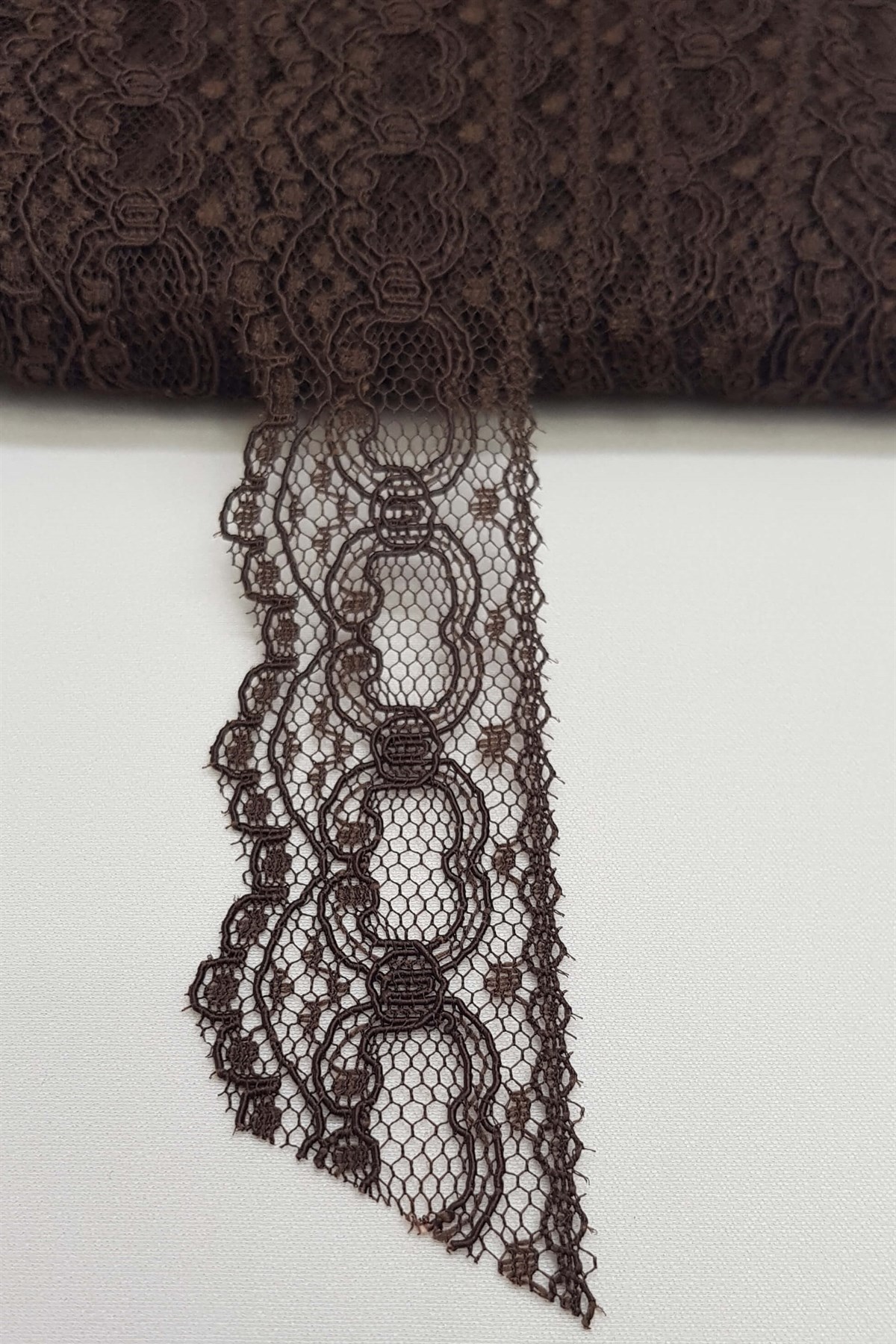 Brown Cola Swan Lace 3 cm