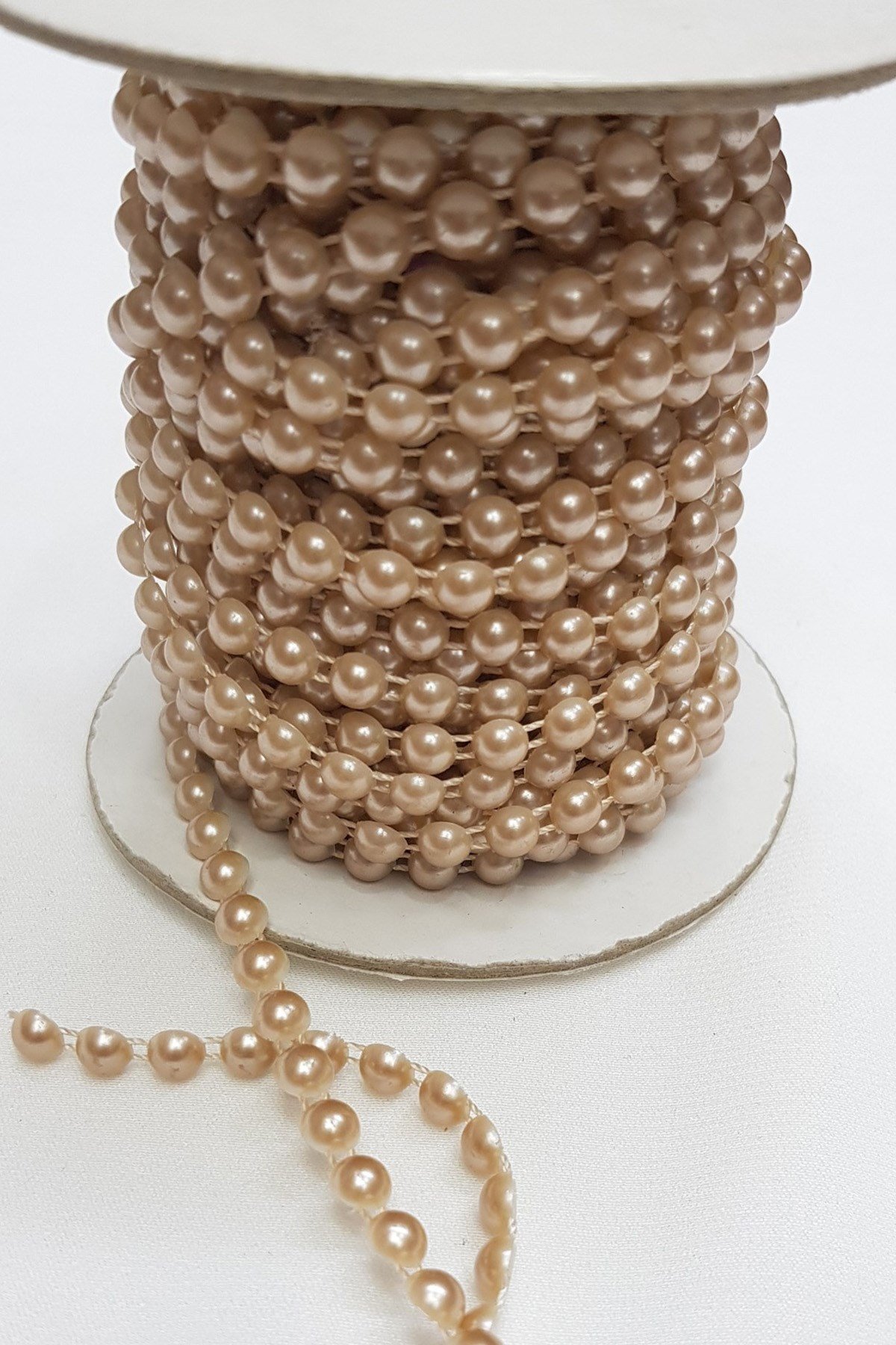 قطع اللؤلؤ البني مطرزة 6 ملم