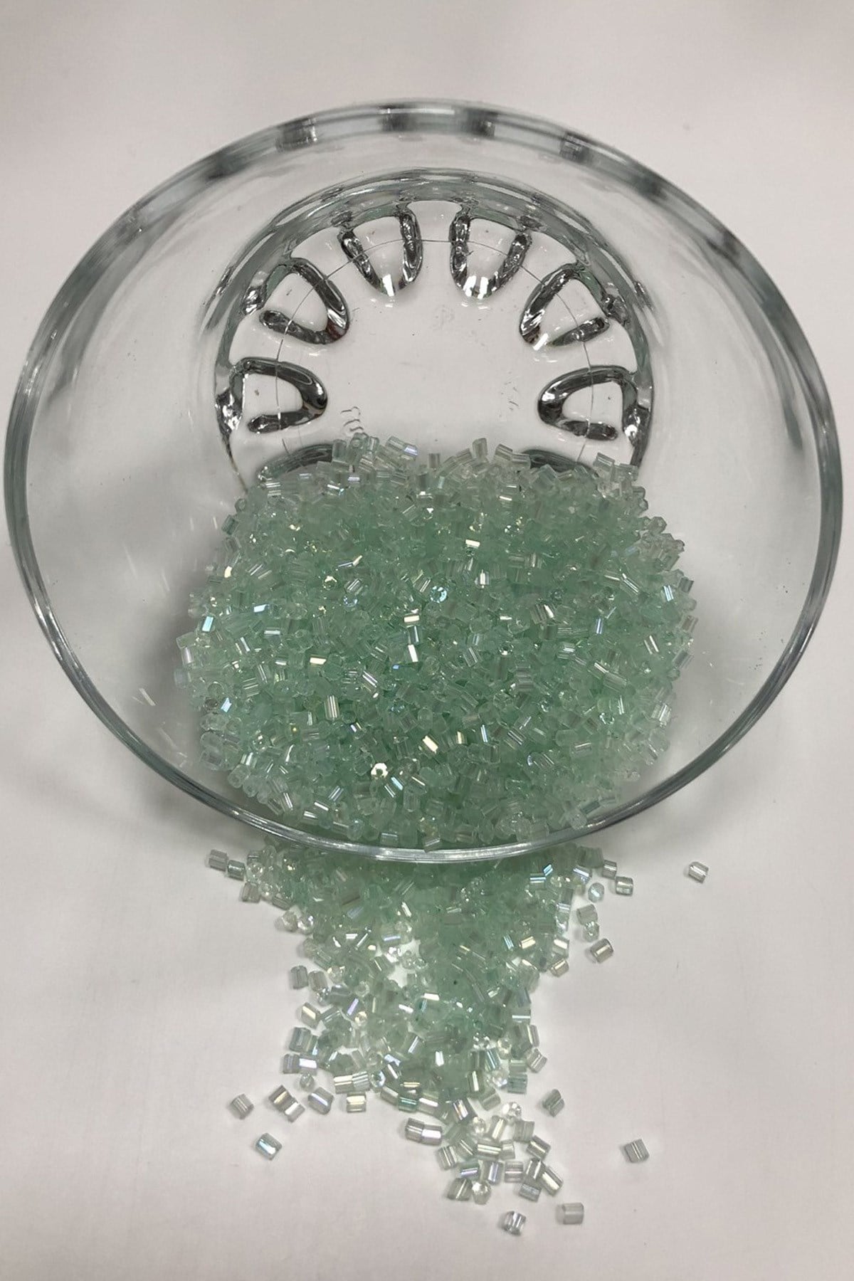 Cut Beads Mint Green (2-2.5mm)