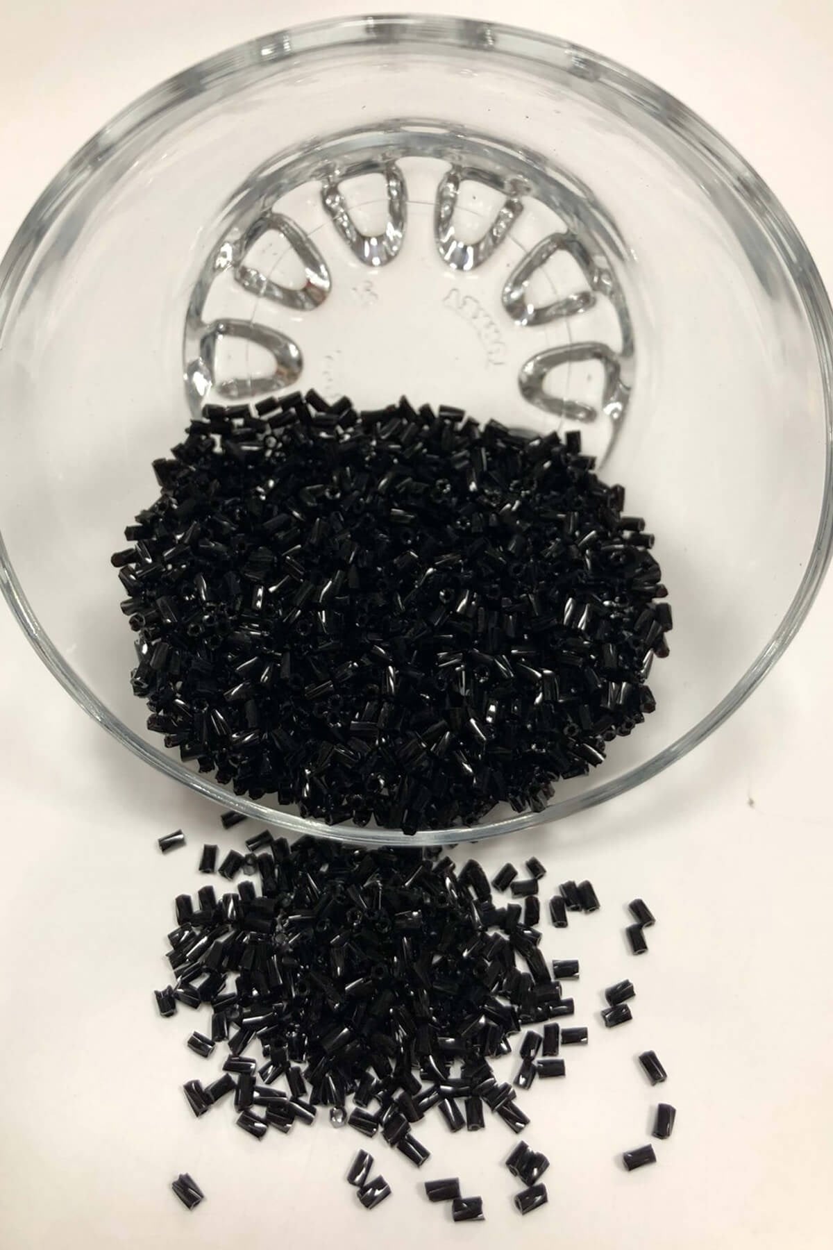 Black Twisted Cut Beads (2-2.5mm)