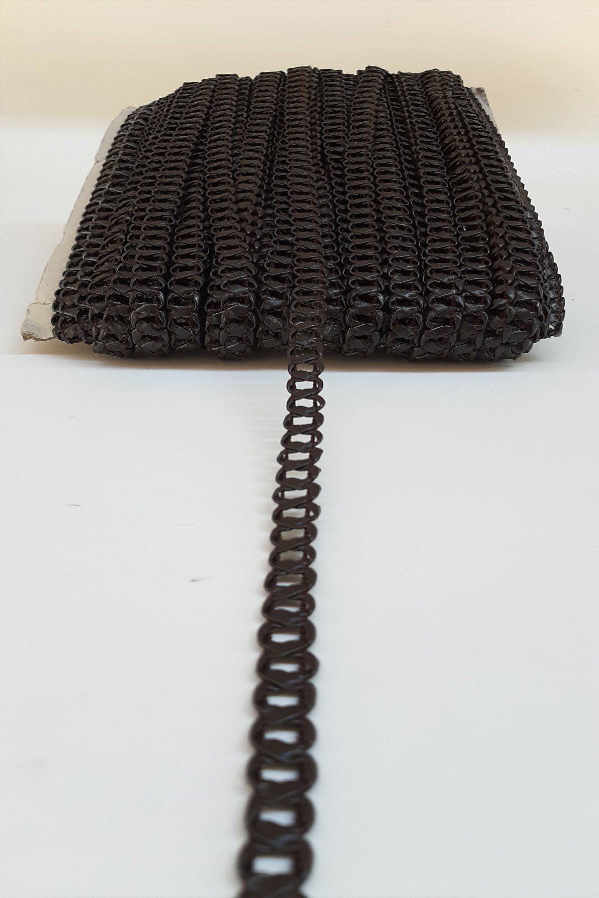 Koyu Kahve Zincir Desenlideri Şerit 1 Cm