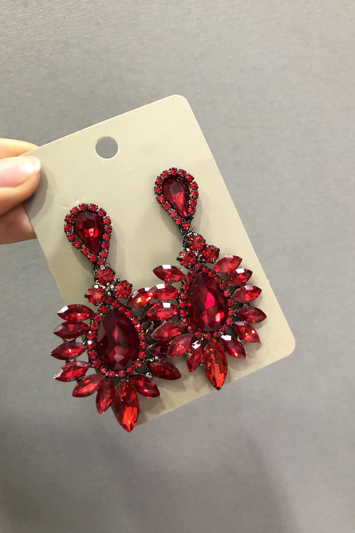 Dark Red Crystal Glass Oval Stone Dark Gray Earrings