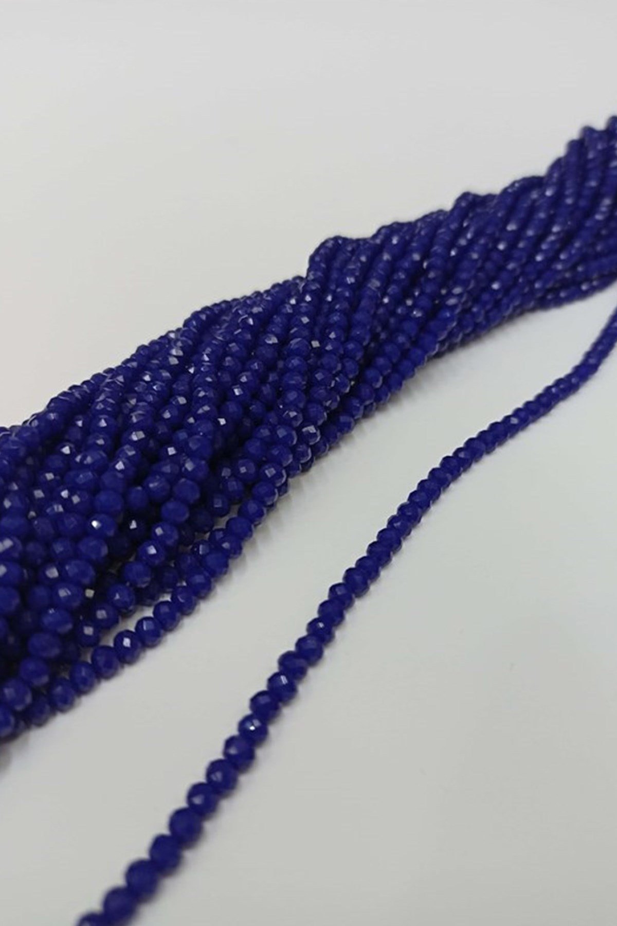 Koyu Mavi Kristal Boncuk 4 mm