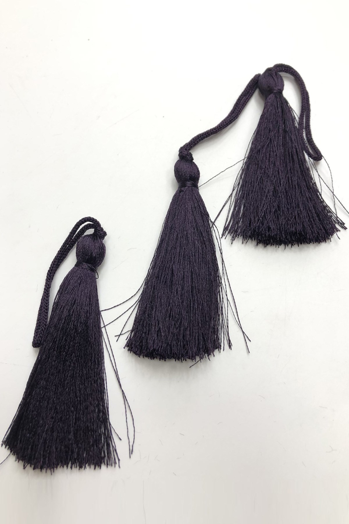 Koyu Mor Tekli Püskül 7 cm (10 adet)