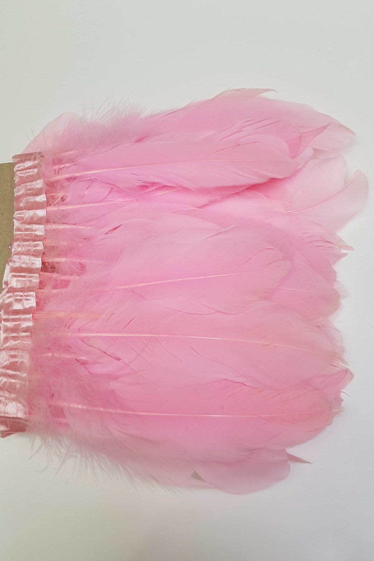 ريش النسر الوردي الداكن 1 متر