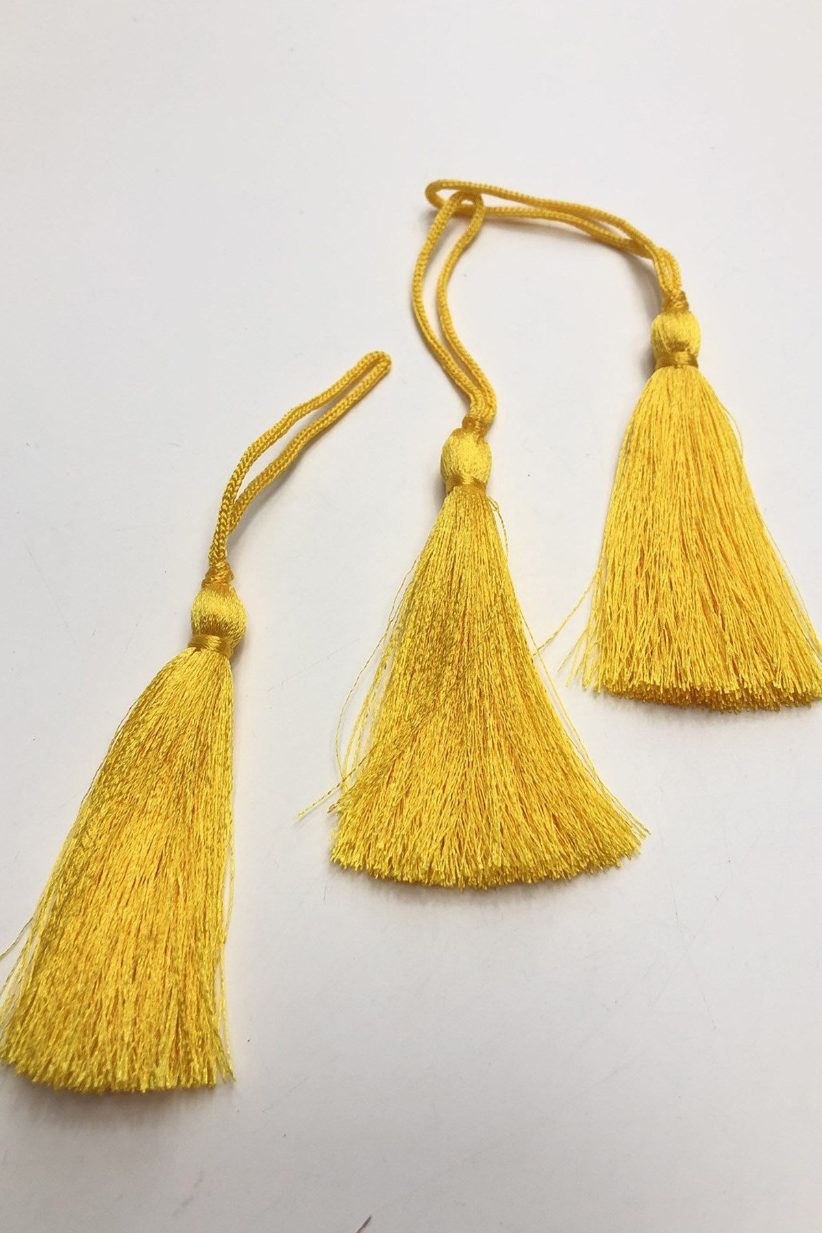 شرابة صفراء داكنة مفردة 10 قطع 7 سم