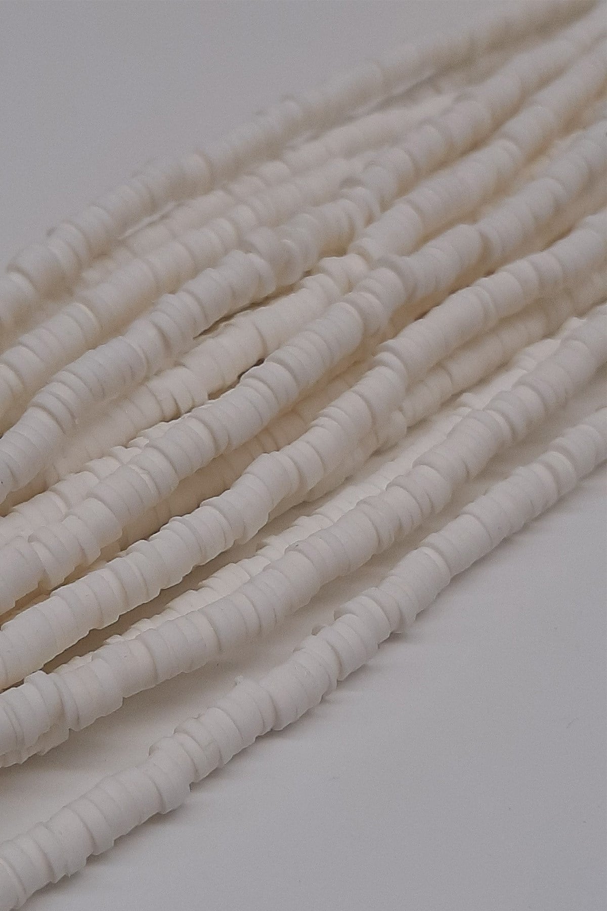 Krem Fimo Hamur Boncuk 4mm