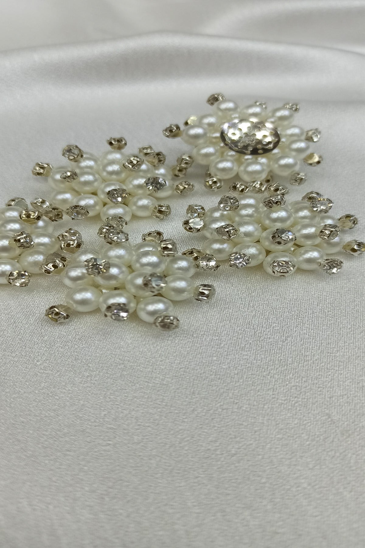 Cream Pearl Stone Brooch