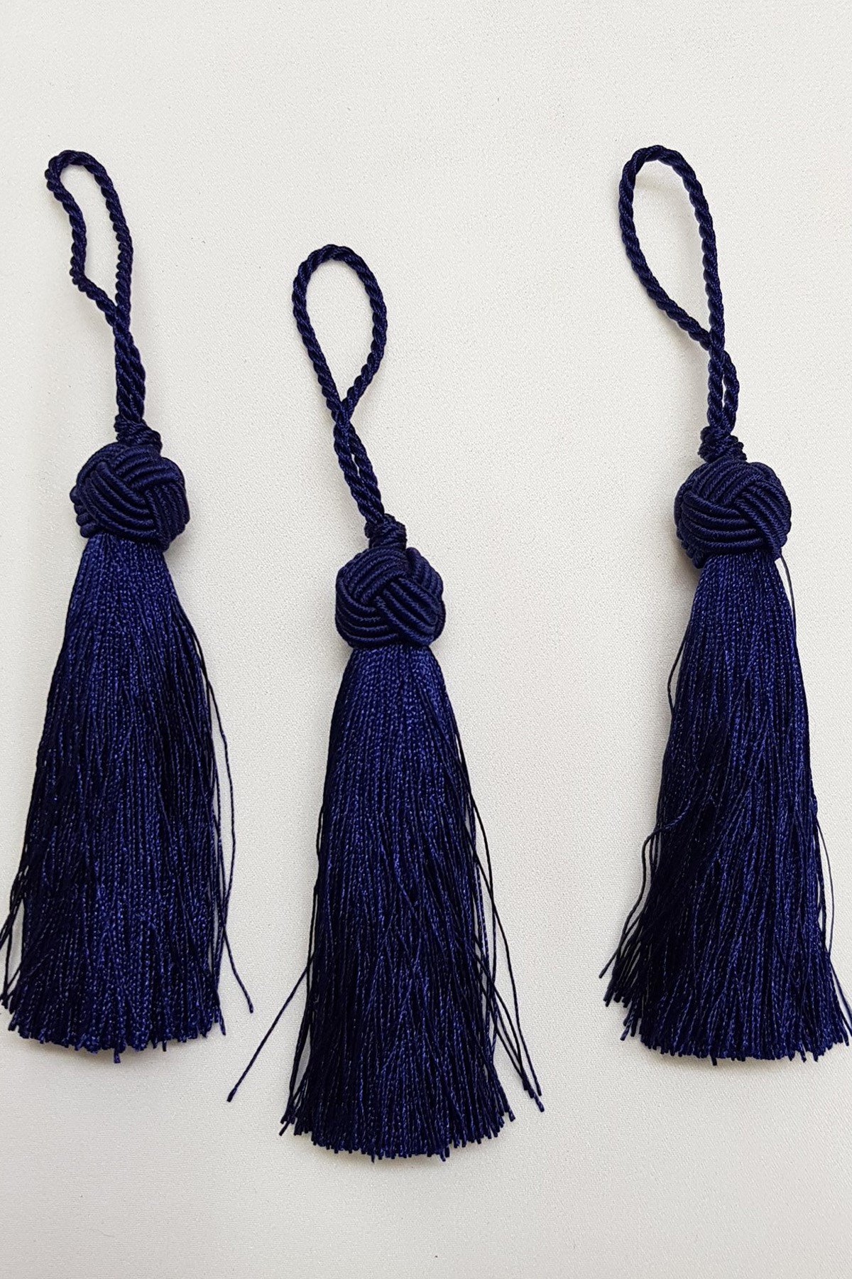 Lacivert Topuzlu Tekli Püskül 12cm 1 adet