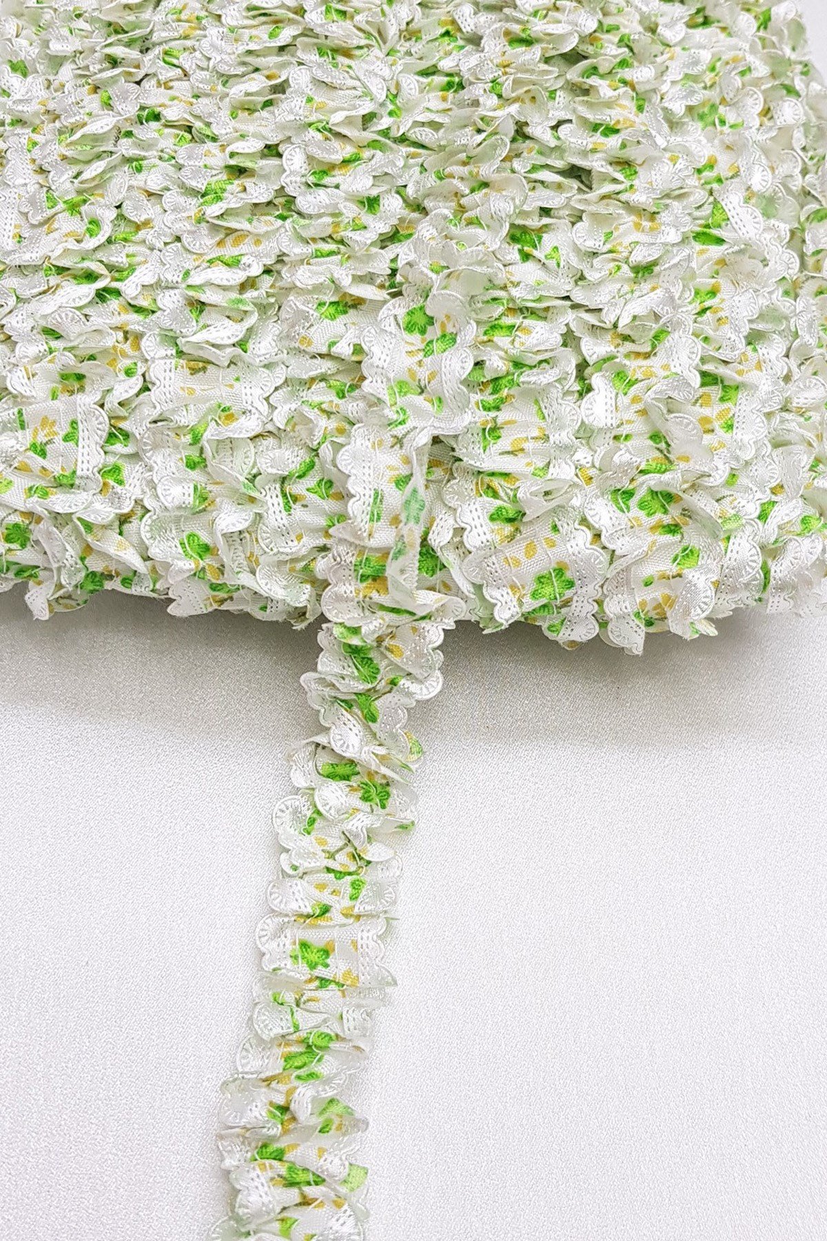 Lastikli Şifon Desenli Fırfır